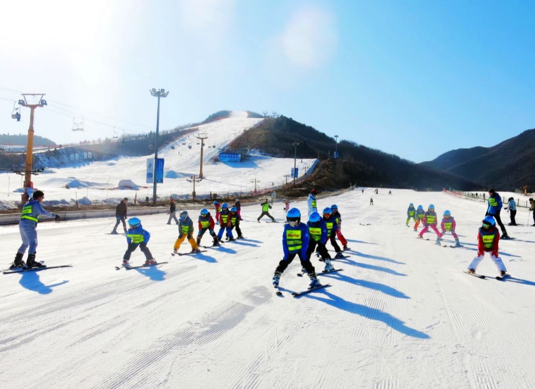 华山阿特艾斯室内滑雪场项目