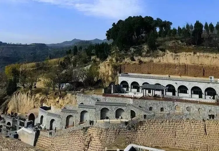 吕梁市离石区交口街道杜家山村打造乡村旅游重点村项目施工